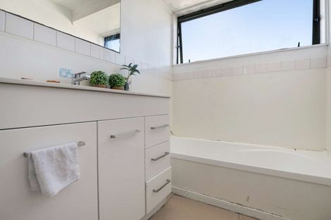 Photo of property in 46 Odlin Crescent, Nawton, Hamilton, 3200