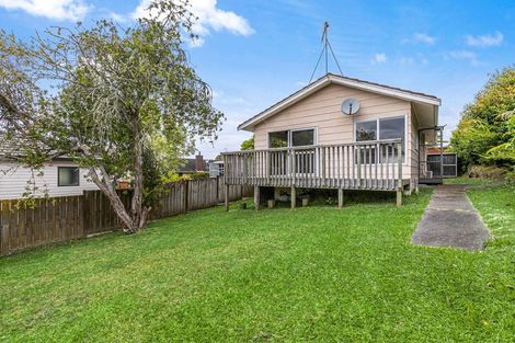 Photo of property in 2/10 Waratah Street, Birkenhead, Auckland, 0626