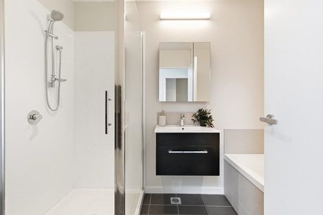 Photo of property in 20/6 Oswald Crescent, Paparangi, Wellington, 6037