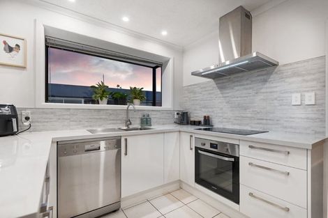 Photo of property in 15 Fairford Street, Bishopdale, Christchurch, 8053