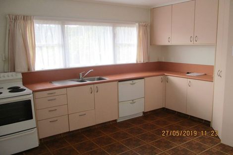 Photo of property in 16 Saint Edmund Crescent, Tawa, Wellington, 5028
