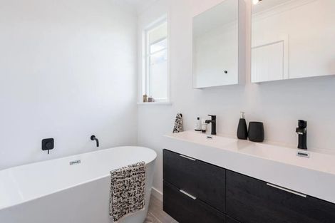 Photo of property in 90a Muritai Street, Tahunanui, Nelson, 7011