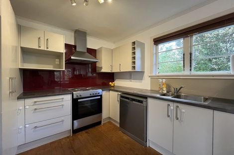 Photo of property in 1/263 Glenfield Road, Hillcrest, Auckland, 0627