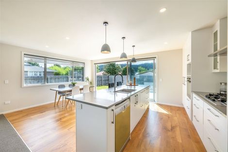 Photo of property in 14 Poulson Grove, Trentham, Upper Hutt, 5018