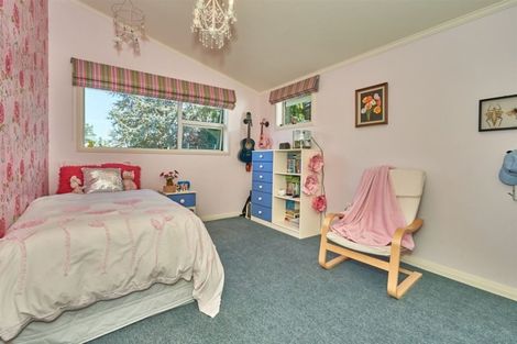 Photo of property in 34 Saint Albans Avenue, Hokowhitu, Palmerston North, 4410