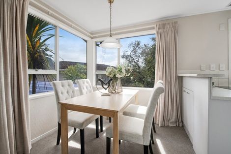 Photo of property in 1 Wanita Place, Totara Vale, Auckland, 0629