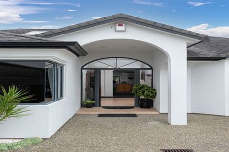 Photo of property in 21 Byblos Place, The Gardens, Auckland, 2105