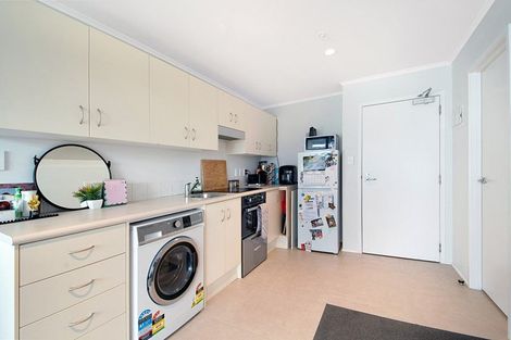Photo of property in Westward Park Estate, 14e/30 Westward Ho, Glen Eden, Auckland, 0602