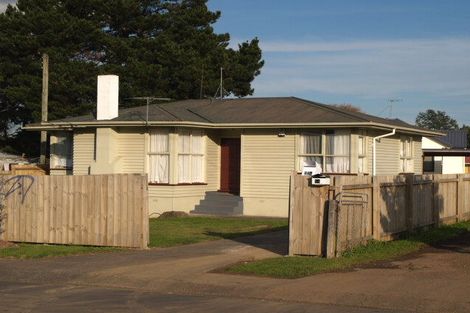 Photo of property in 54 Blake Road, Mangere East, Auckland, 2024