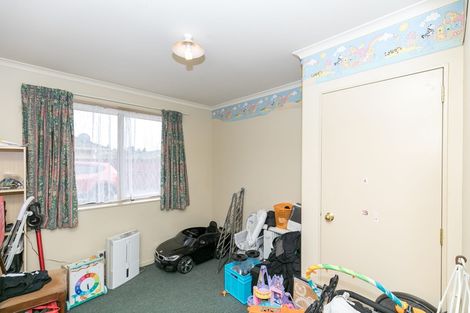 Photo of property in 18 Gardenia Close, Melville, Hamilton, 3206