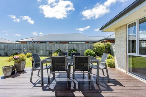 Photo of property in 1 Sequoia Way, Rangiora, 7400