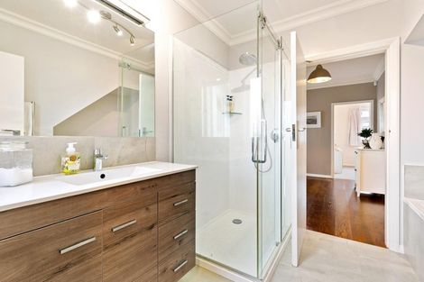 Photo of property in 47 Taikata Road, Te Atatu Peninsula, Auckland, 0610