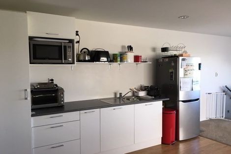 Photo of property in 2 Tarapiroe Avenue, Takanini, 2112