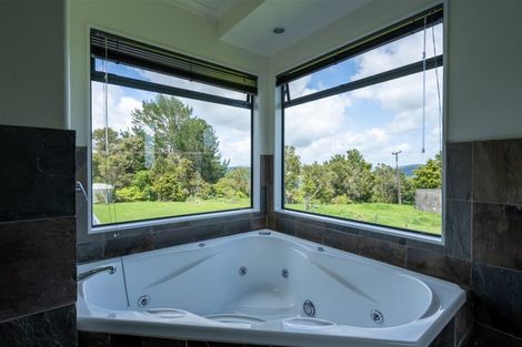 Photo of property in 42 Piwakawaka Rise, Karetu, 0283