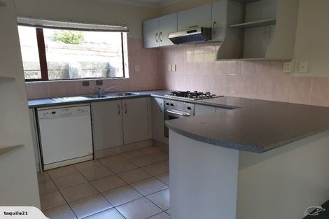 Photo of property in 8 Shah Place, Glen Eden, Auckland, 0602