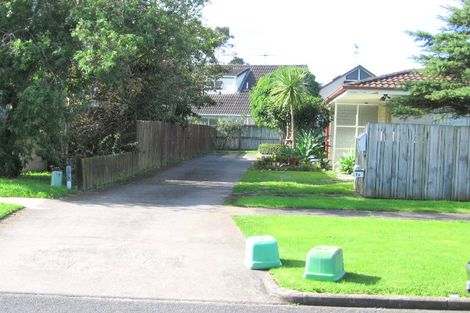 Photo of property in 7 Jern Place, Eastern Beach, Auckland, 2012