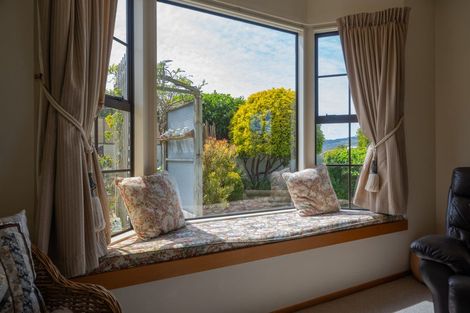 Photo of property in 158 Westchester Drive, Churton Park, Wellington, 6037