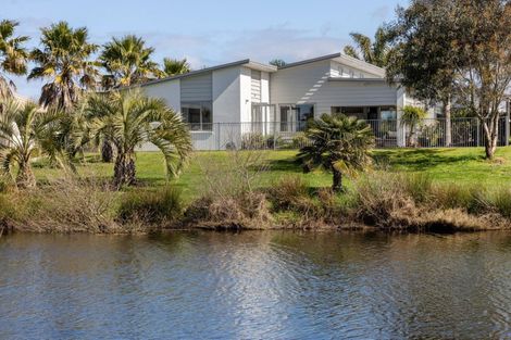 Photo of property in 42 Cassinia Close, Papamoa Beach, Papamoa, 3118