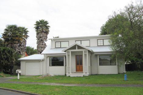 Photo of property in 5 Gulliver Place, Conifer Grove, Takanini, 2112