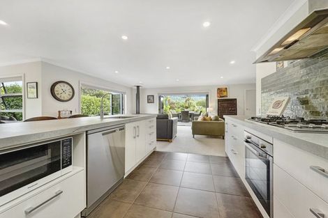 Photo of property in 123 Lisland Drive, Kinloch, Taupo, 3377