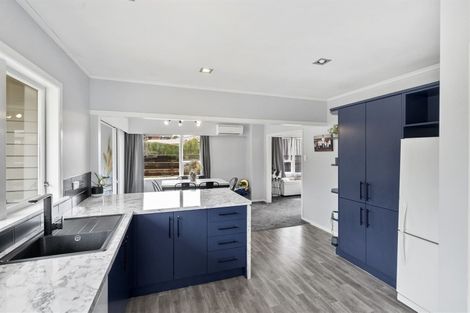 Photo of property in 11 Ries Street, Dannevirke, 4930