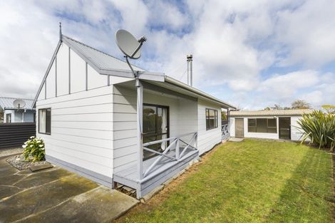 Photo of property in 7 Peter Hall Drive, Kelvin Grove, Palmerston North, 4414