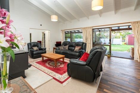Photo of property in 257 Mazengarb Road, Paraparaumu, 5032