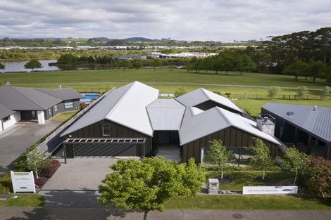 Photo of property in 158 Lakes Boulevard, Pyes Pa, Tauranga, 3112