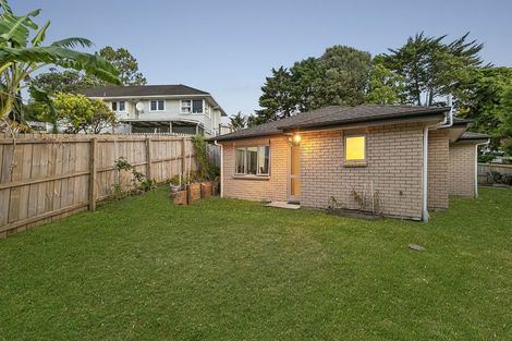Photo of property in 13 Thomas Rea Place, Te Atatu South, Auckland, 0610