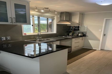 Photo of property in 1/25 Regency Place, Sunnynook, Auckland, 0632