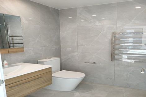 Photo of property in 109/9 Madeira Lane, Grafton, Auckland, 1023