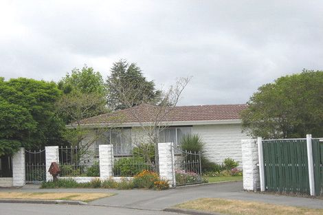 Photo of property in 8 Genista Place, Parklands, Christchurch, 8083
