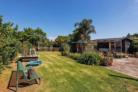 Photo of property in 44 Cobham Crescent, Kelston, Auckland, 0602