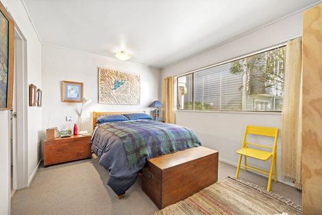 Photo of property in 74a Beauchamp Street, Karori, Wellington, 6012