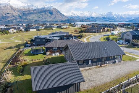 Photo of property in 52 Minaret Ridge, Wanaka, 9305