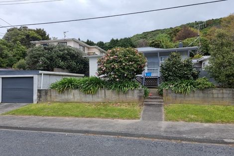 Photo of property in 16 Bledisloe Crescent, Wainuiomata, Lower Hutt, 5014