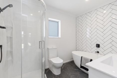 Photo of property in 38a Cambridge Terrace, Waiwhetu, Lower Hutt, 5010