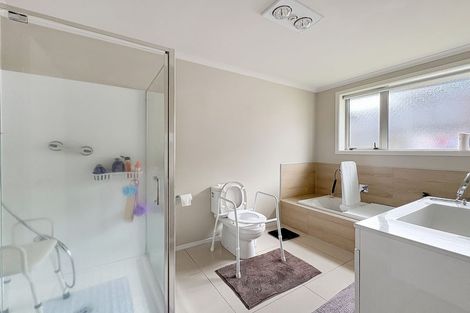 Photo of property in 10 Cabourne Drive, Glenview, Hamilton, 3206