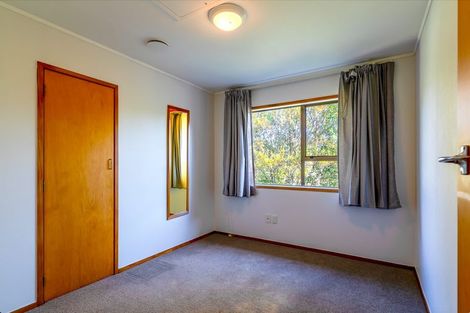 Photo of property in 9 Onedin Place, Titirangi, Auckland, 0604