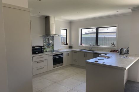 Photo of property in 18 Hikawera Drive, Frimley, Hastings, 4120