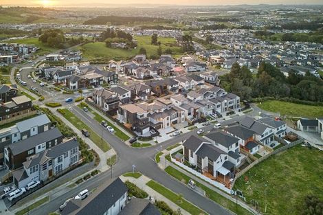 Photo of property in 4 Greenstead Close, Flat Bush, Auckland, 2019