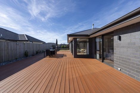 Photo of property in 6 Deans Place, Amberley, 7410