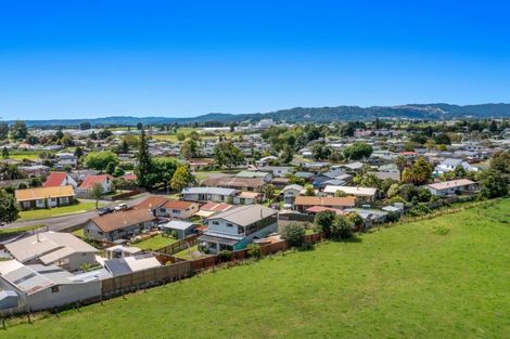 Photo of property in 18 Tawhara Place, Edgecumbe, 3120