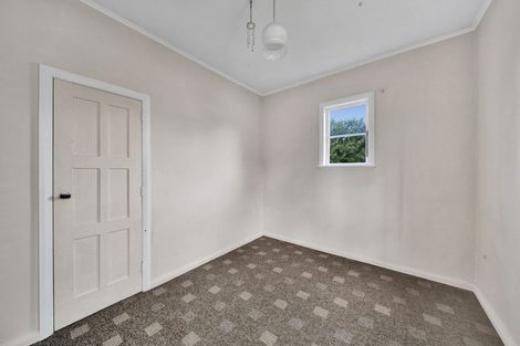 Photo of property in 12 Caledonia Street, Hawera, 4610