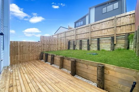 Photo of property in 7a Frontier Lane, Flat Bush, Auckland, 2019