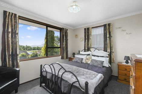 Photo of property in 70 Kinmont Crescent, Kinmont Park, Mosgiel, 9024