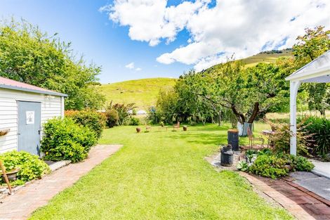 Photo of property in 4511 Christchurch Akaroa Road, Little River, 7591
