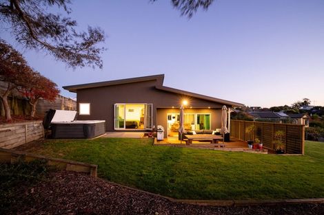 Photo of property in 15 Lionel Place, Mapua, 7005