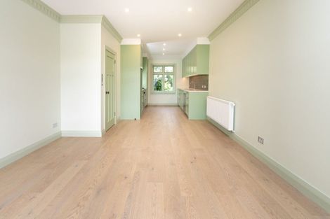 Photo of property in Hamilton Flats, 1/9 Hawker Street, Mount Victoria, Wellington, 6011