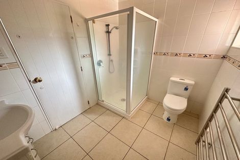 Photo of property in 122 Hugh Green Drive, Pinehill, Auckland, 0632